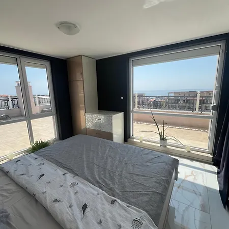 Modern Penthouse With Full Sea View K&r Lägenhet
